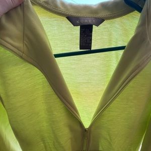 This is the most gorgeous green and I can’t get it to show on my phone!!